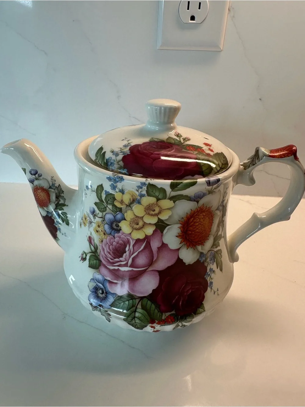 Sadler teapot. Made in England.